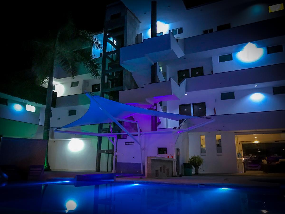 Hotel Sara Suites Ixtapa  Exterior photo