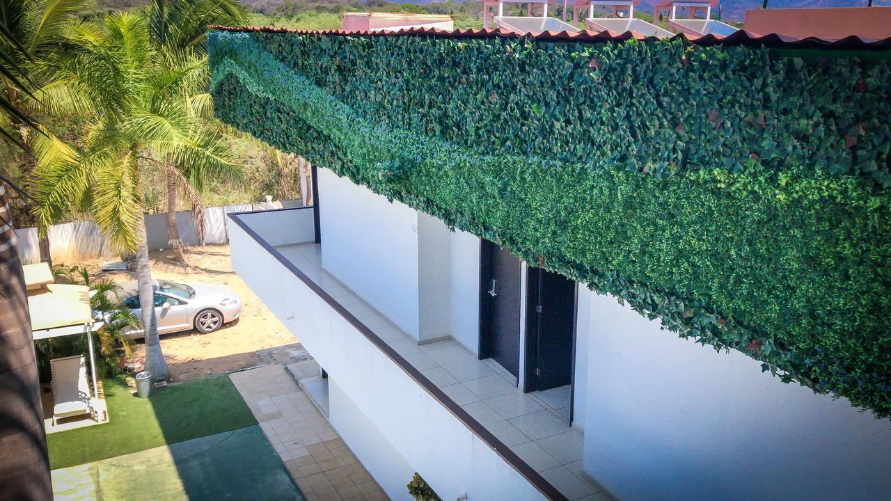 Hotel Sara Suites Ixtapa  Exterior photo